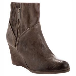 FRYE taupe leather Corby side zip wedged boots